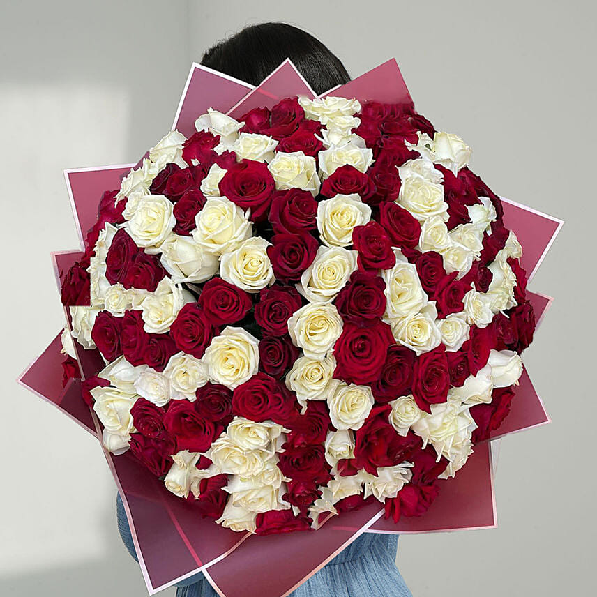 200 Red and White Roses Bouquet: Valentine Day Roses