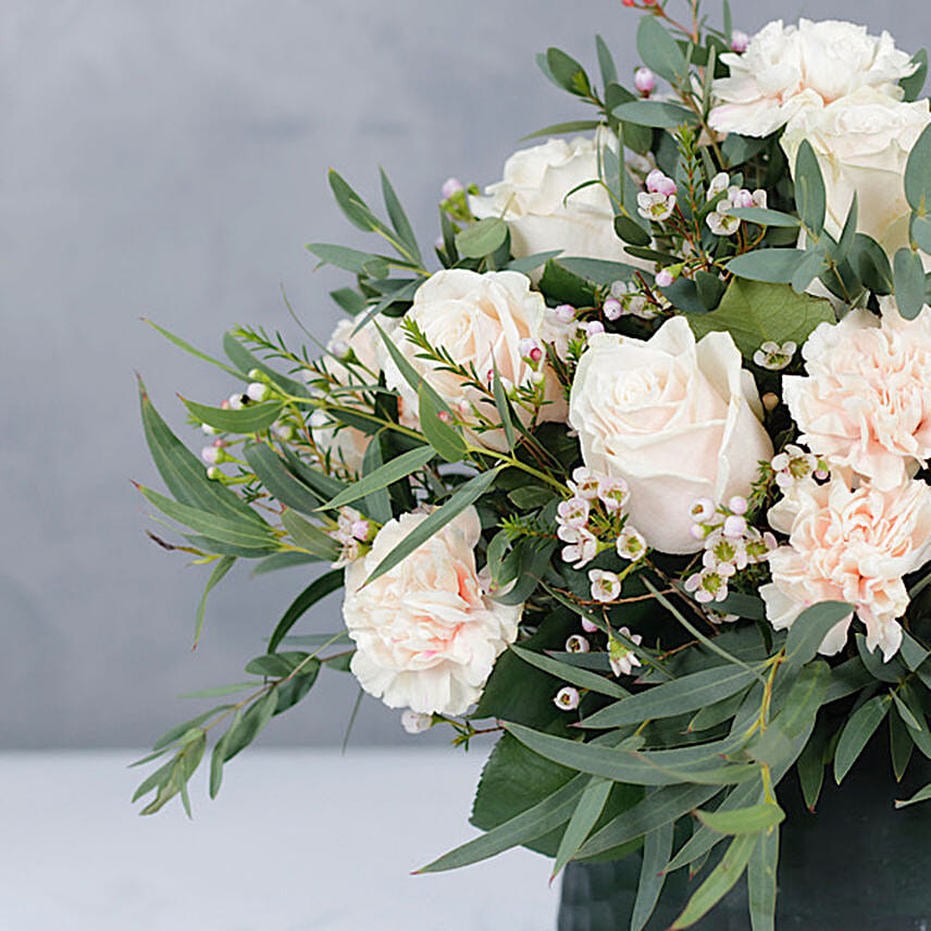 Online Classic exclusive English bouquet of flowers Gift Delivery in